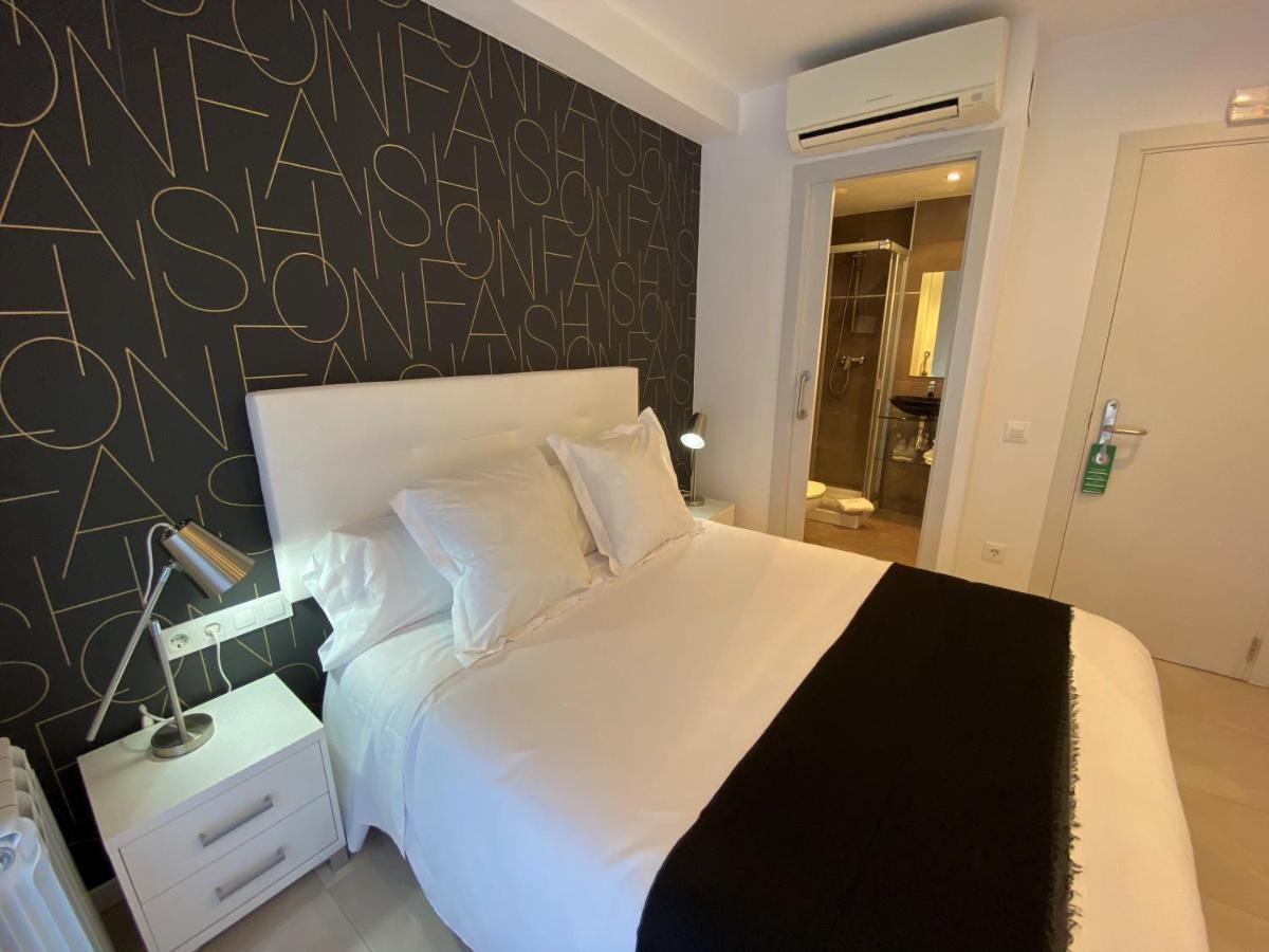 Hostal Somnis Suria Buitenkant foto