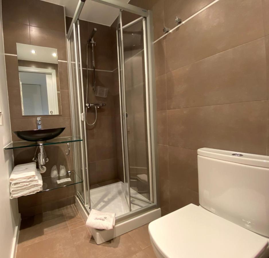 Hostal Somnis Suria Buitenkant foto
